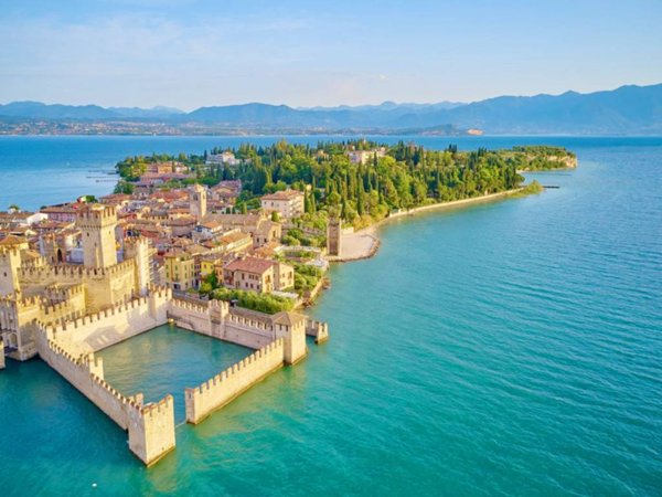 negozio in vendita a Sirmione