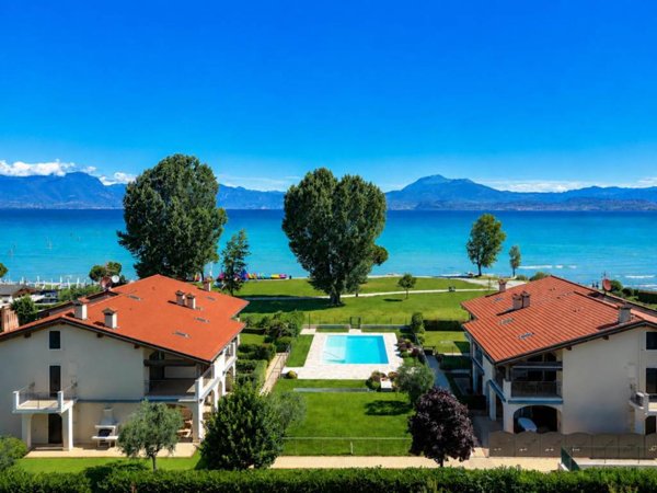 appartamento in vendita a Sirmione in zona Lugana