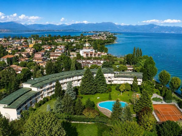 appartamento in vendita a Sirmione in zona Colombare