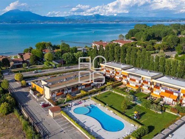 appartamento in vendita a Sirmione in zona Lugana
