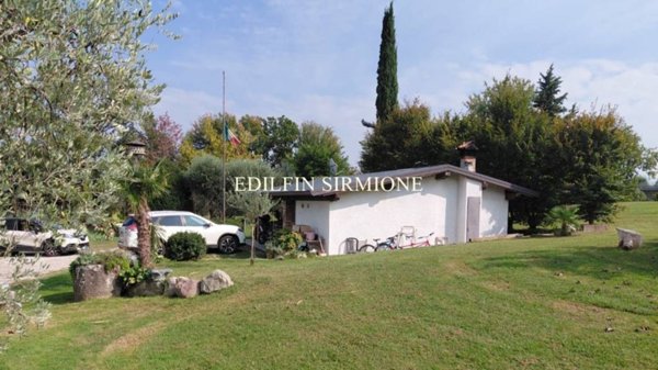 casa indipendente in vendita a Sirmione in zona Lugana