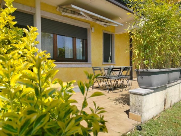 appartamento in vendita a Sirmione in zona Lugana