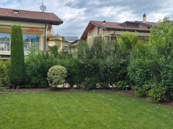 appartamento in vendita a Sirmione