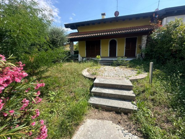 casa indipendente in vendita a Sirmione in zona Lugana