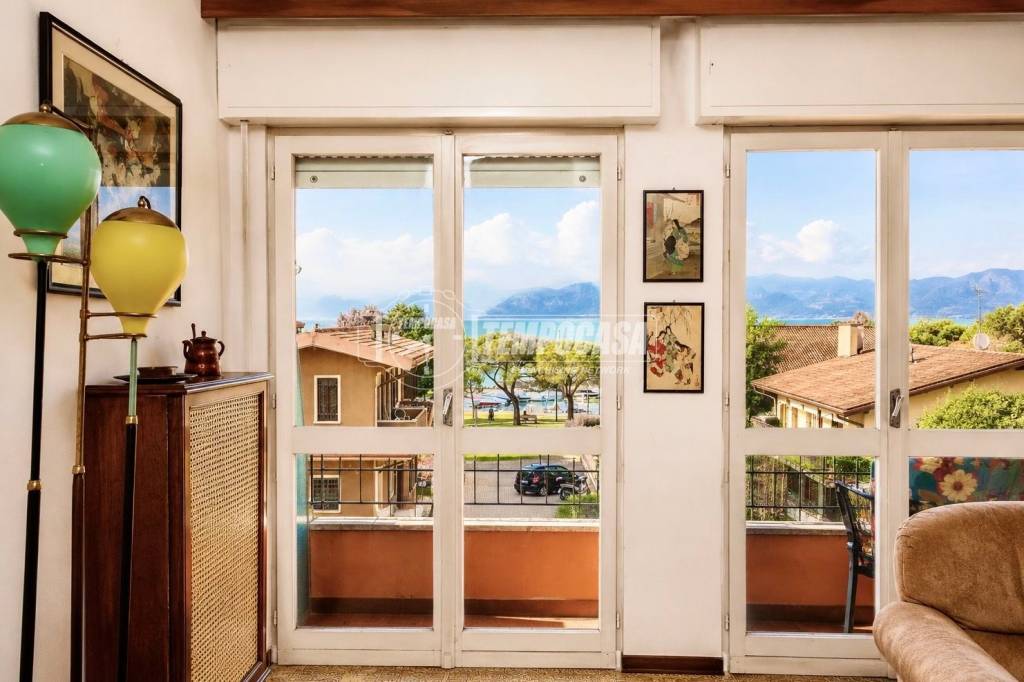 appartamento in vendita a Sirmione in zona Lugana