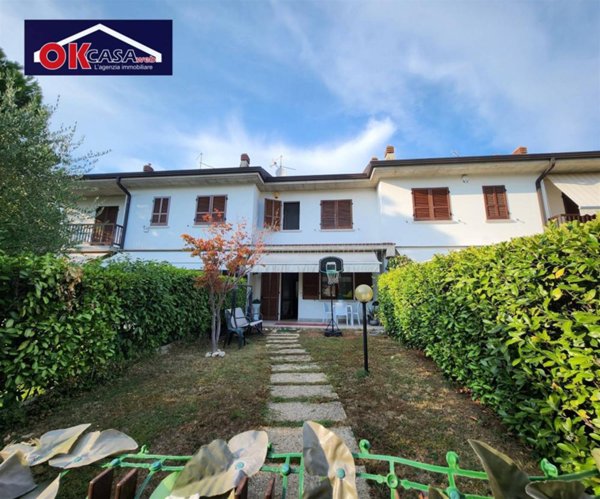 casa indipendente in vendita a Sirmione in zona Lugana