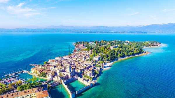 casa indipendente in vendita a Sirmione