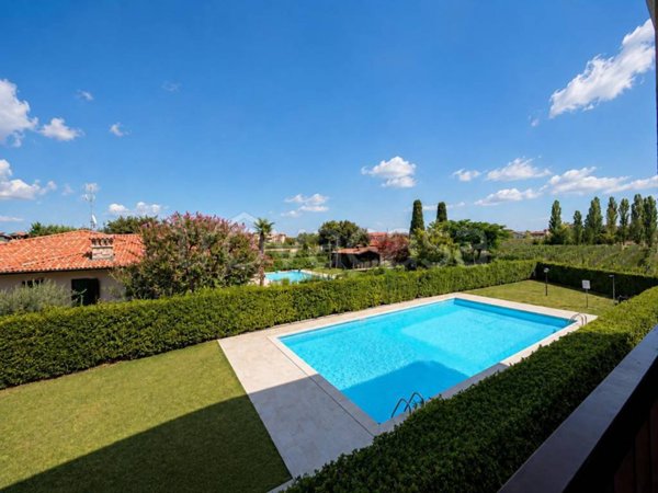 appartamento in vendita a Sirmione in zona Lugana