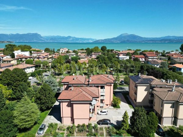 appartamento in vendita a Sirmione in zona Lugana
