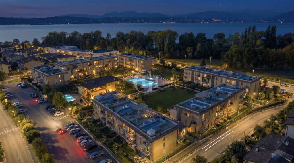 appartamento in vendita a Sirmione in zona Colombare