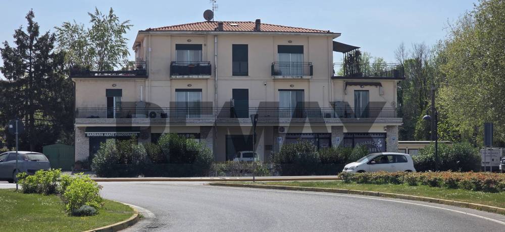 casa indipendente in vendita a Sirmione in zona Colombare