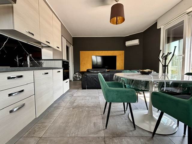 appartamento in vendita a Sirmione in zona Colombare