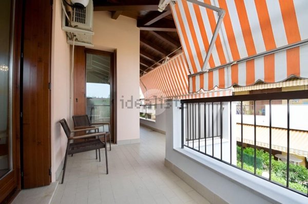 appartamento in vendita a Sirmione in zona Lugana