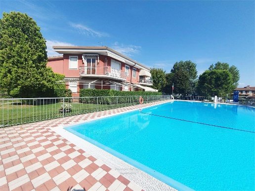 appartamento in vendita a Sirmione in zona Lugana