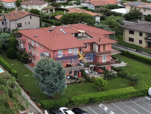 appartamento in vendita a Sirmione in zona Colombare