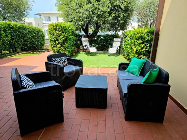 appartamento in vendita a Sirmione in zona Chiodi
