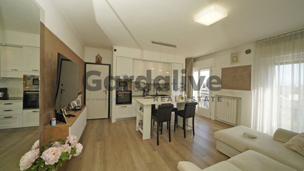 appartamento in vendita a Sirmione in zona Lugana