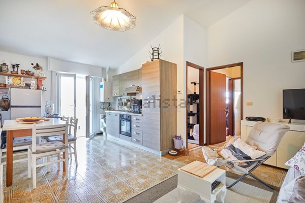 appartamento in vendita a Sirmione in zona Lugana