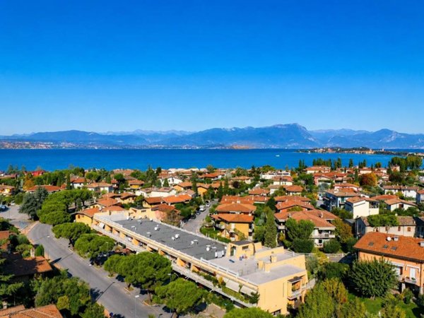 ufficio in vendita a Sirmione in zona Colombare