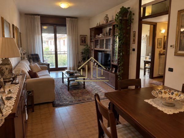 appartamento in vendita a Sirmione in zona Chiodi