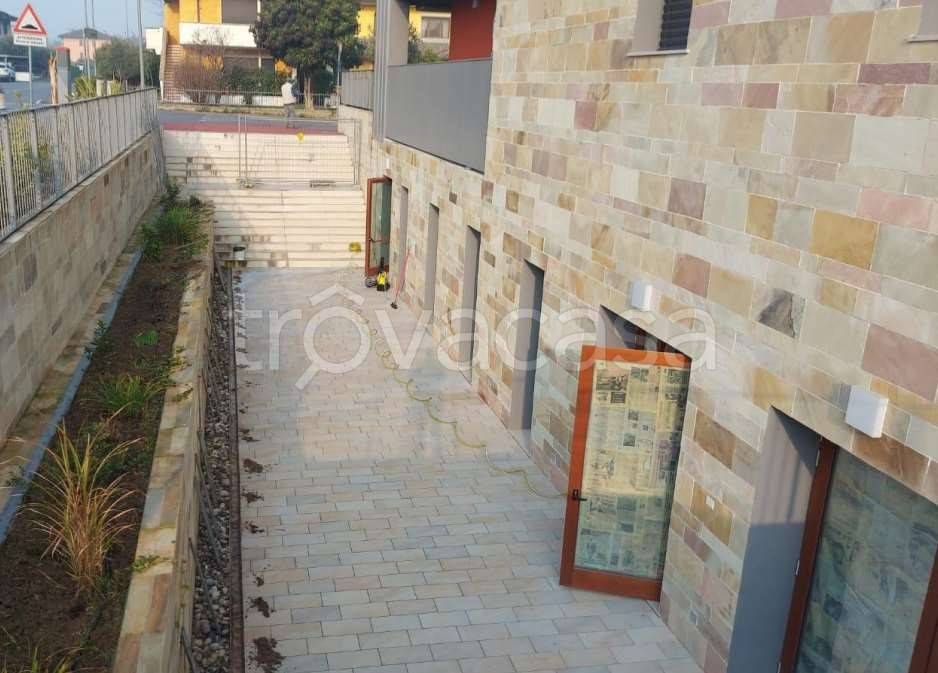 ufficio in vendita a Sirmione in zona Lugana