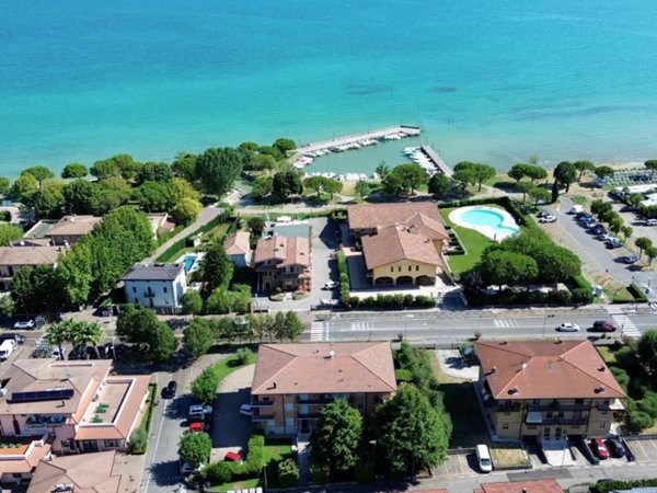 appartamento in vendita a Sirmione in zona Lugana