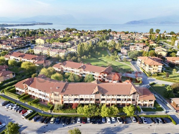 appartamento in vendita a Sirmione in zona Lugana