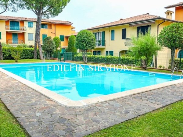 appartamento in vendita a Sirmione in zona Colombare