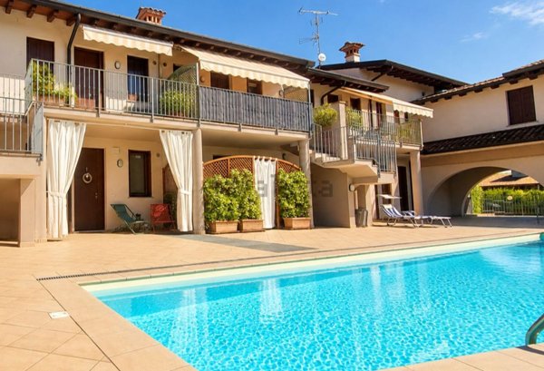 appartamento in vendita a Sirmione in zona Lugana