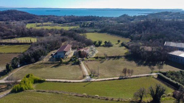 casa indipendente in vendita a Soiano del Lago