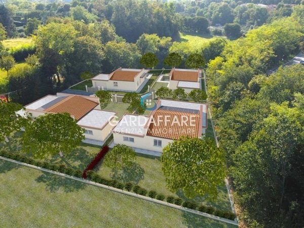 casa indipendente in vendita a Soiano del Lago