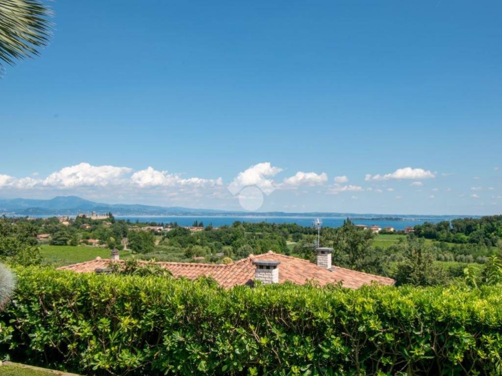 casa indipendente in vendita a Soiano del Lago