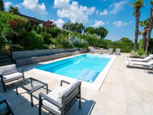 casa indipendente in vendita a Soiano del Lago