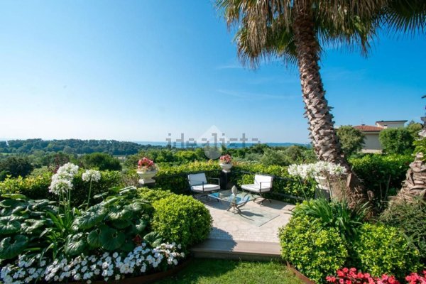 casa indipendente in vendita a Soiano del Lago