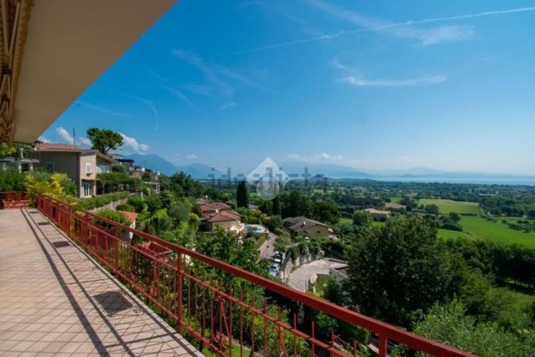 casa indipendente in vendita a Soiano del Lago