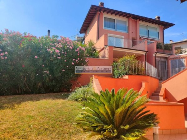 casa indipendente in vendita a Soiano del Lago