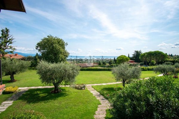 casa indipendente in vendita a Soiano del Lago