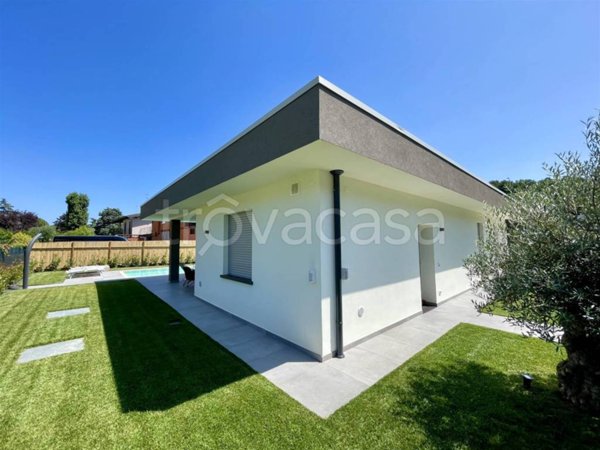 casa indipendente in vendita a Soiano del Lago