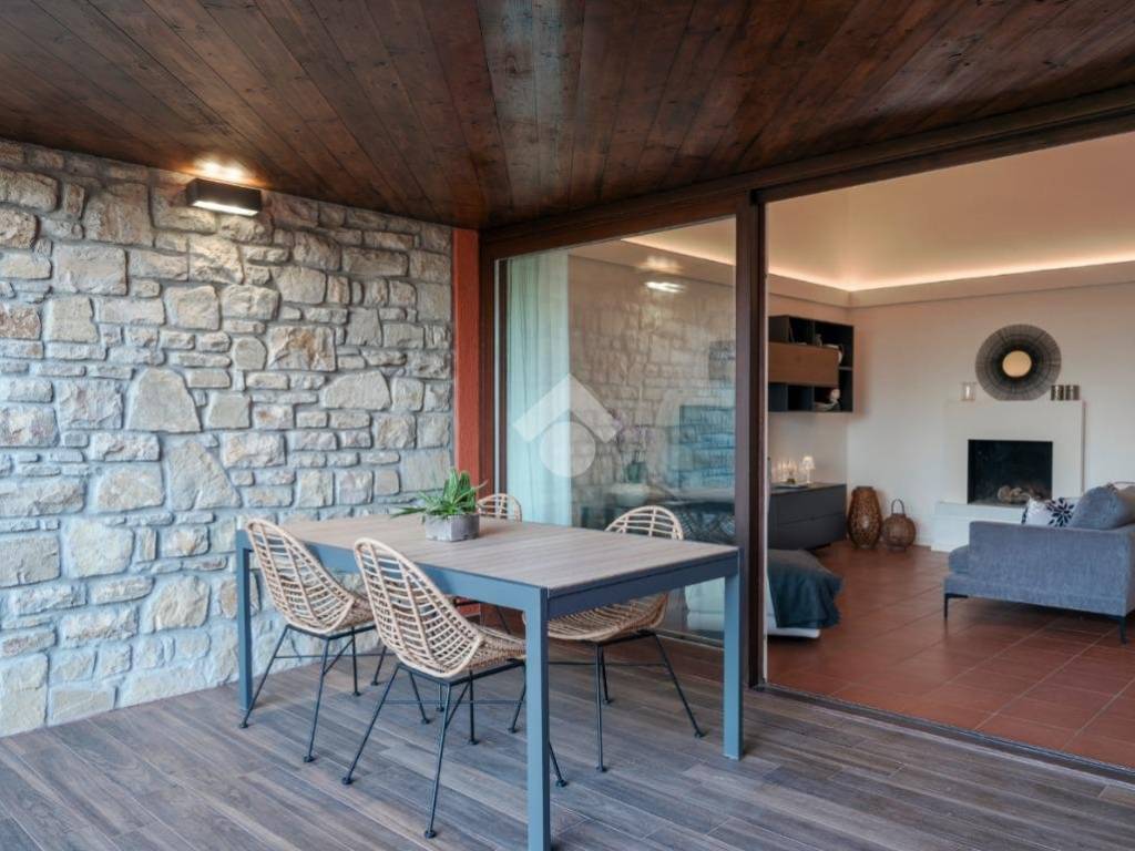 casa indipendente in vendita a Soiano del Lago