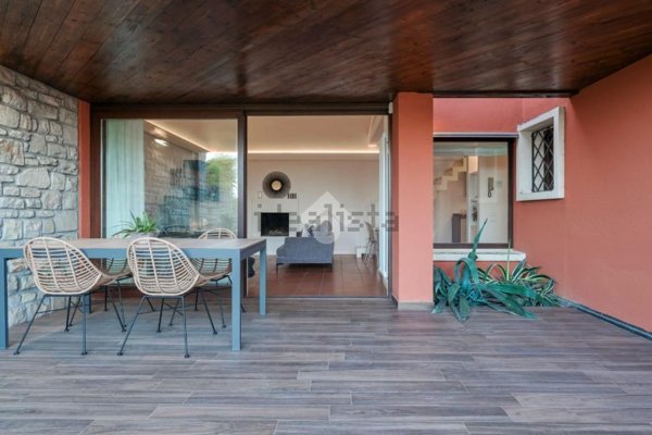 casa indipendente in vendita a Soiano del Lago