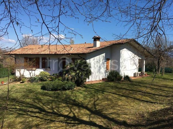 casa indipendente in vendita a Soiano del Lago