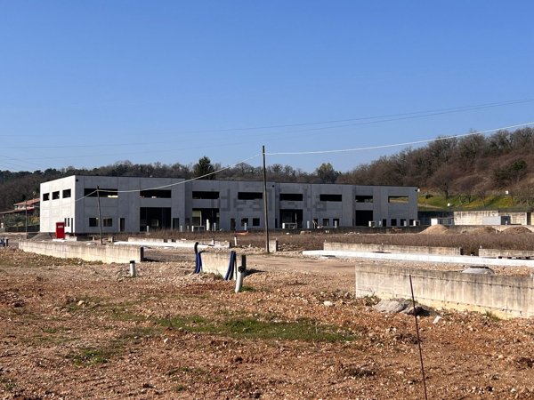 ufficio in vendita a Soiano del Lago