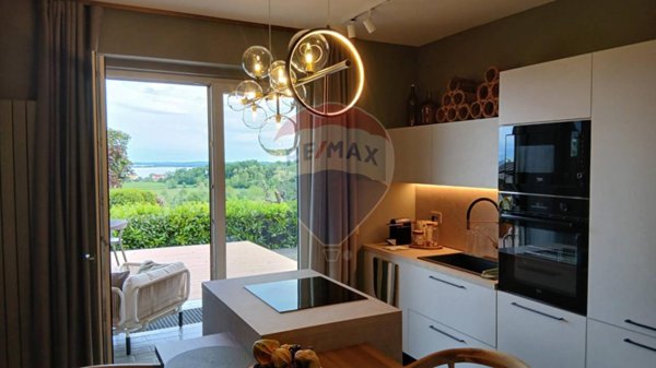 casa indipendente in vendita a Soiano del Lago