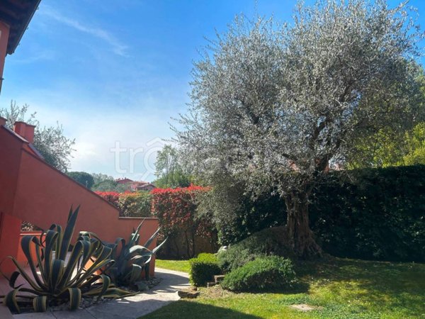 casa indipendente in vendita a Soiano del Lago