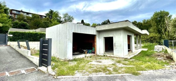 casa indipendente in vendita a Soiano del Lago