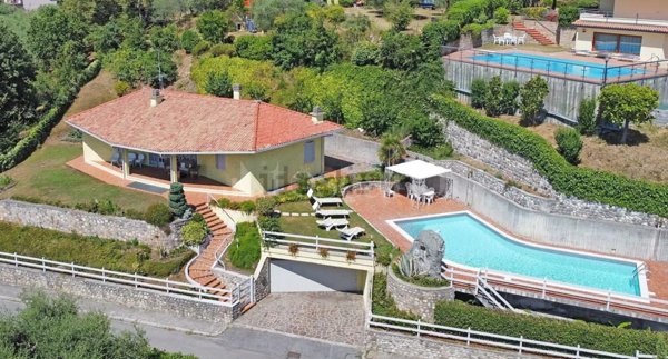 casa indipendente in vendita a Soiano del Lago