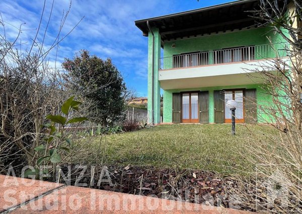 casa indipendente in vendita a Soiano del Lago