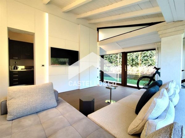 casa indipendente in vendita a Soiano del Lago