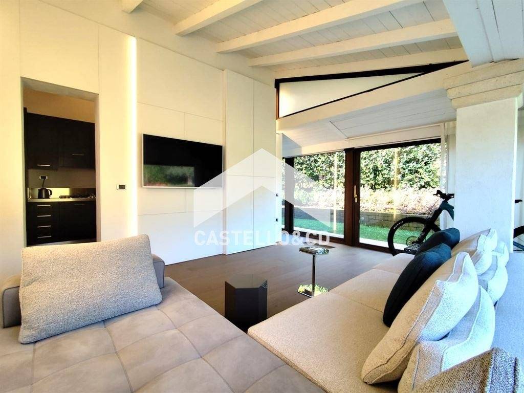 casa indipendente in vendita a Soiano del Lago