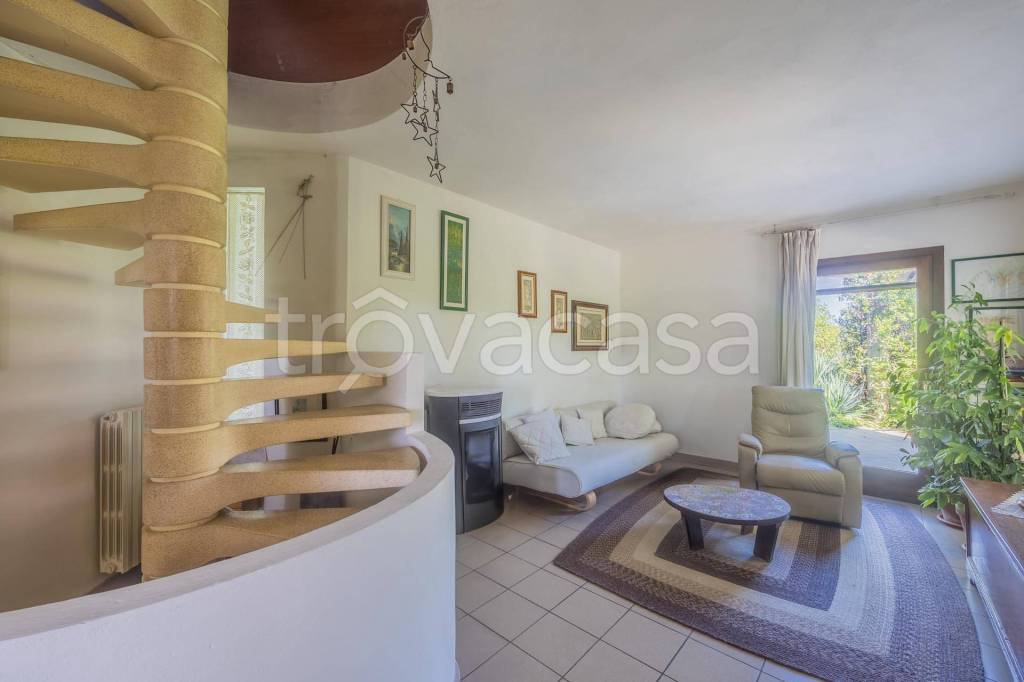 casa indipendente in vendita a Soiano del Lago